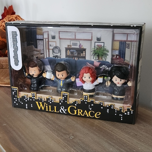 📺 Will & Grace Little People Collector Set – NIB, NWT, TV Classic, TV History - Picture 11 of 11